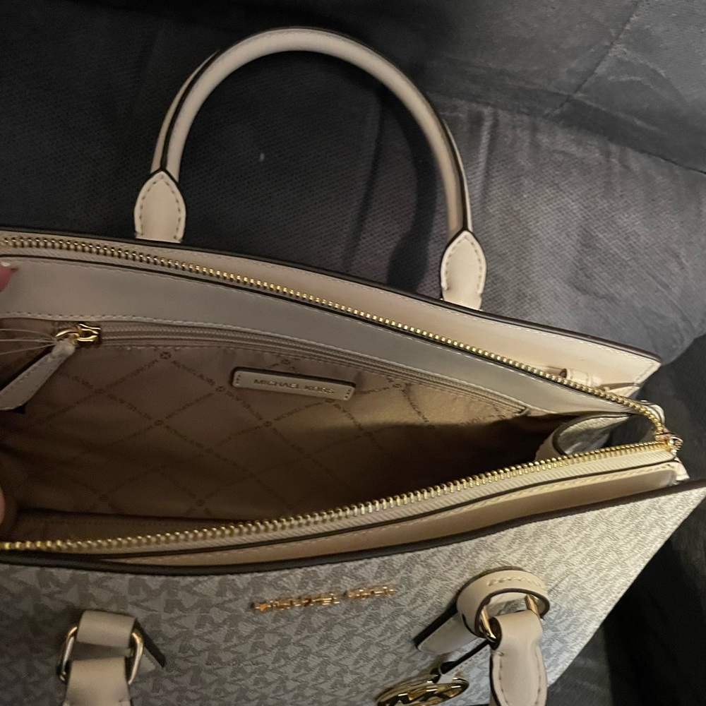 Michael Kors Gold and Cream Satchel. - Picture 7 of 8
